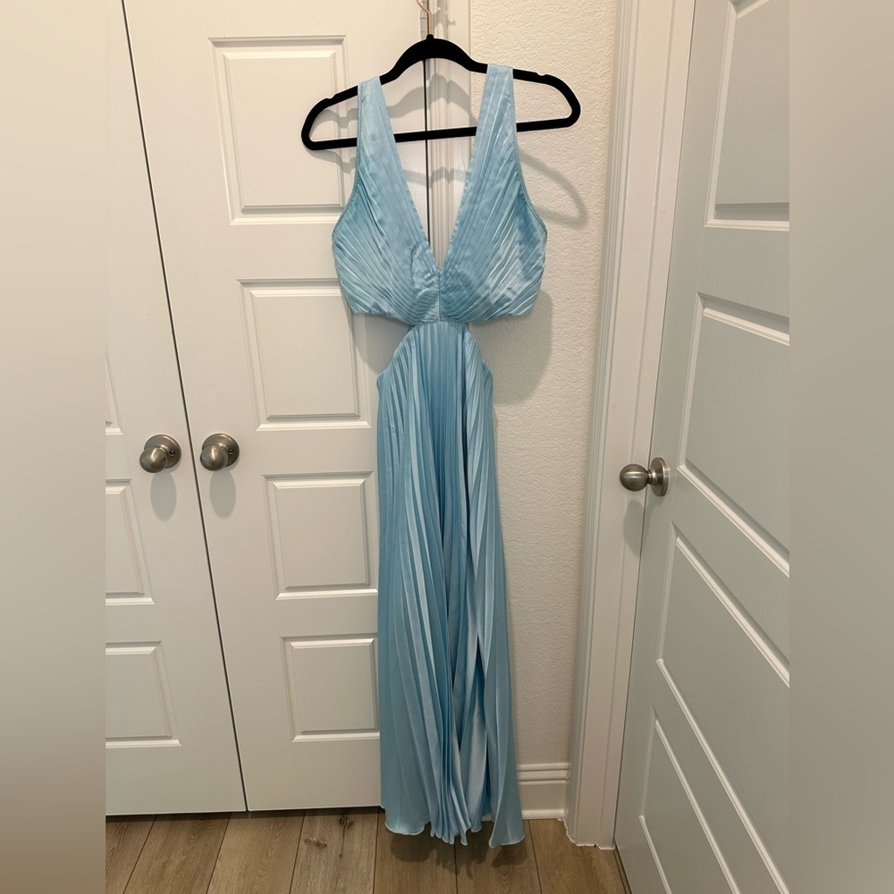 Cut out dress - like new